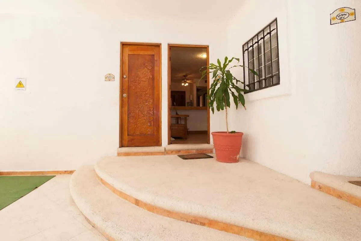 Charming, Gated With Pool, Fast Wifi And Silent Apartment Playa del Carmen